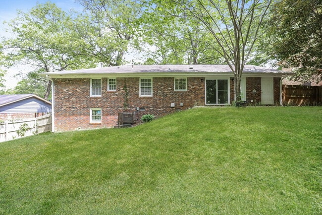 Building Photo - 3639 Telstar Dr