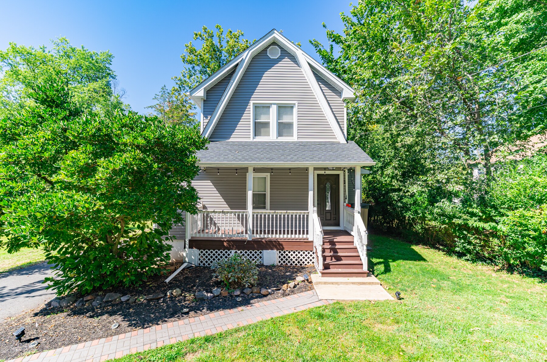 Building Photo - 115 Billian St