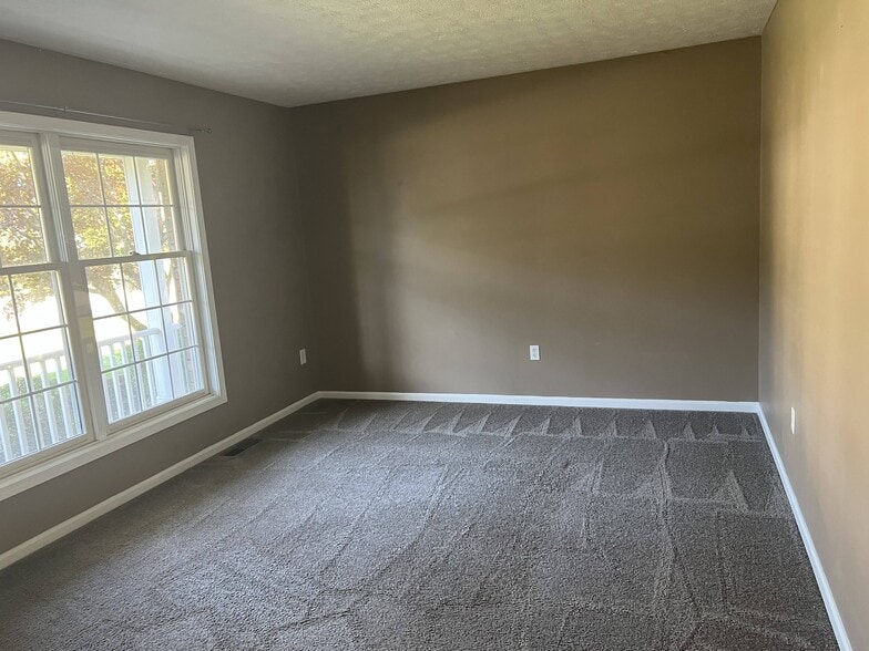 Building Photo - 122 Guygrace Ln