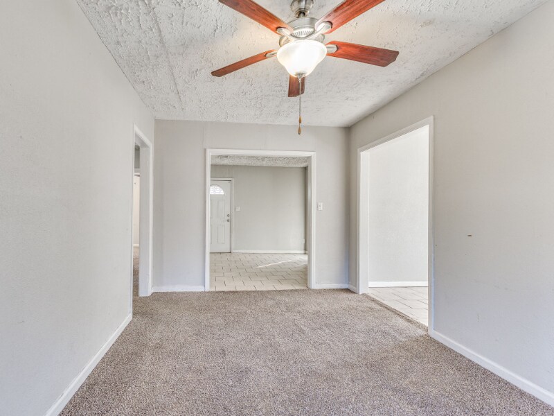 Building Photo - 1127 East 26th Pl N