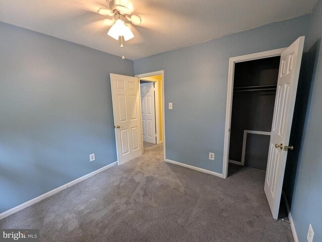 Building Photo - 8358 Stationhouse Ct