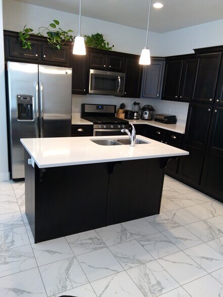 Building Photo - 14576 S Quiet Shade Drive