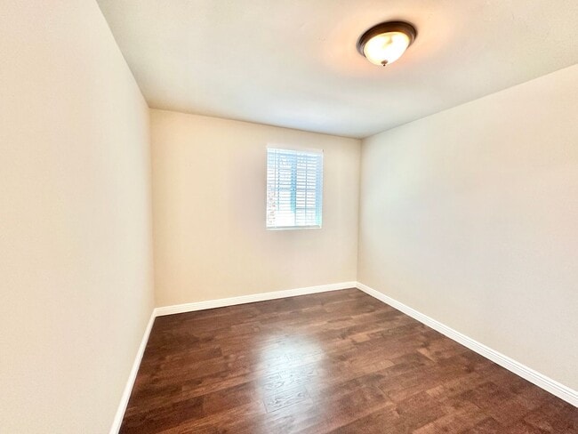 Building Photo - Stunning Top to Bottom, Inside & Out Remodel Job on this Rental Home, Minutes to Fallbrook or Bon...