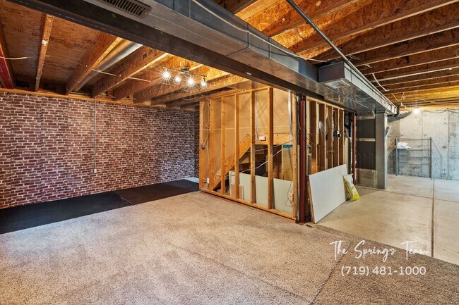 Building Photo - 2770 Richmond Dr