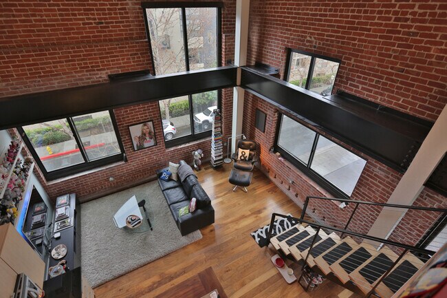 Building Photo - One-of-a-Kind Loft for Rent at Plant 51 in...