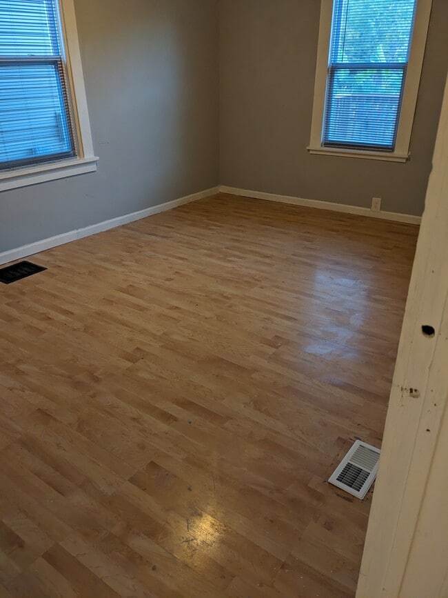 Building Photo - 3903 Schiller Pl