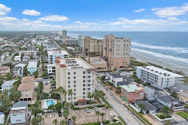 Building Photo - Remodeled Condo with Ocean Breezes!