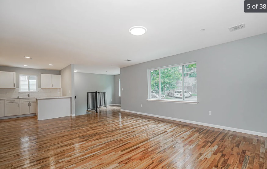 Building Photo - 17 Cunard Ave