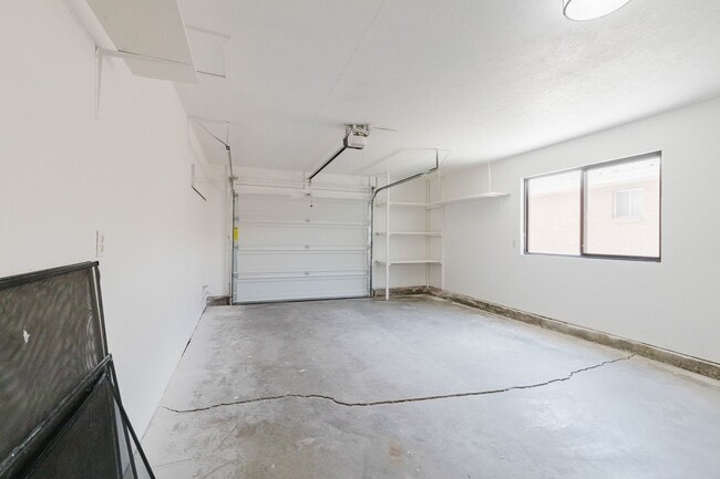 Building Photo - Newly Renovated 3 Bedroom 2 Bath Home