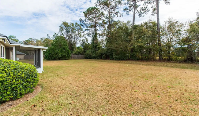 Building Photo - Spacious 3-Bedroom Home with Covered Porch...