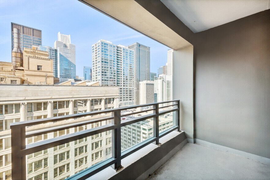 Primary Photo - 130 N Garland Ct