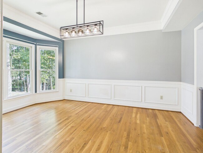 Building Photo - 6118 Walnut Landing Way