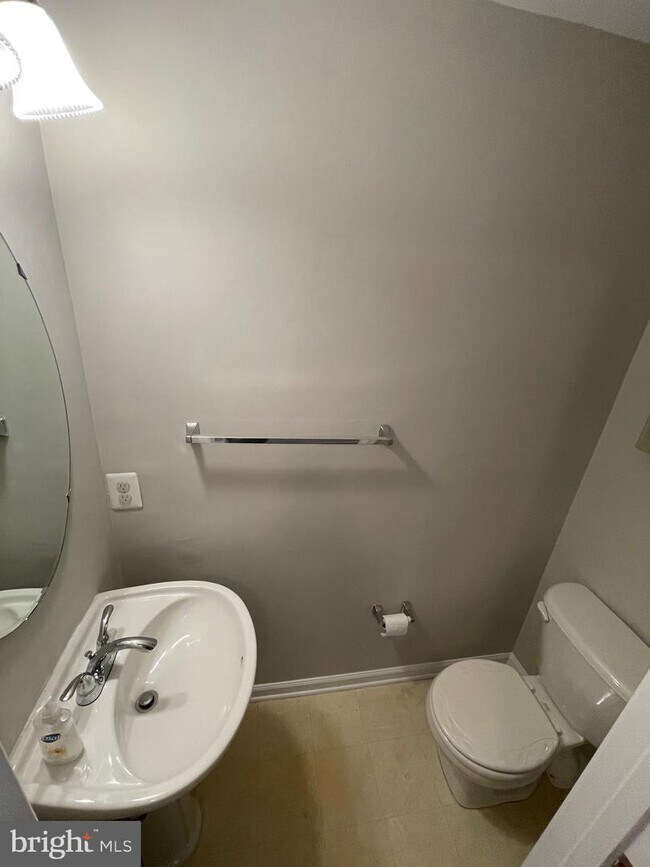 Building Photo - 13629 Beckingham Dr