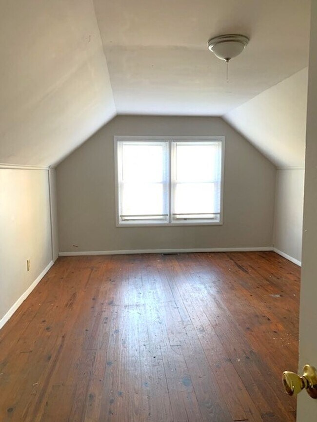 Building Photo - 50% OFF RENT UNTIL 2026!  APPLY FOR ONLY $...