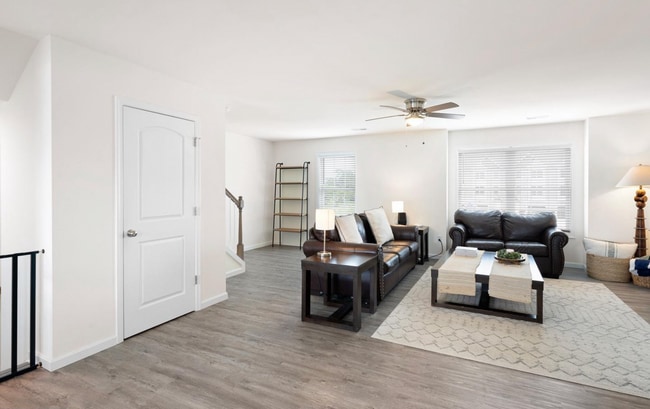 Building Photo - A Beautiful 3 Bedroom End Unit Townhouse
