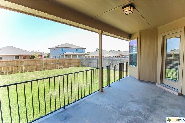 Building Photo - 1023 Sugar Brook Dr