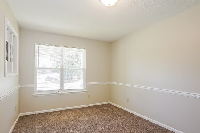 Building Photo - Lovely 3 Bedroom in Hephzibah, GA!