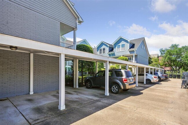 Building Photo - 1621 Heights Blvd