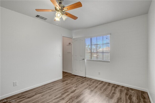 Building Photo - 3557 Sedwick Dr