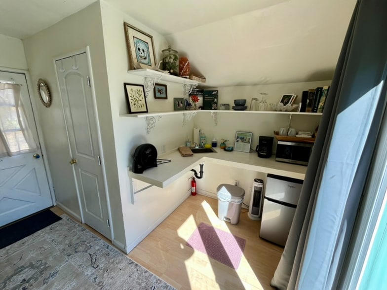 Building Photo - 1877 Virginia Ave