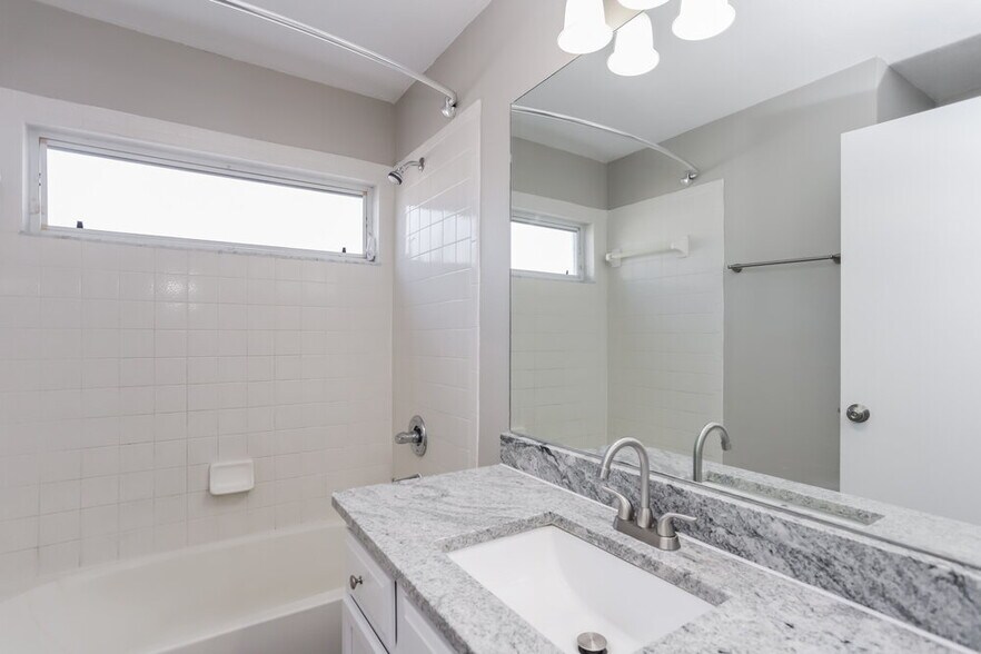 Building Photo - 1217 Etchfield Cir