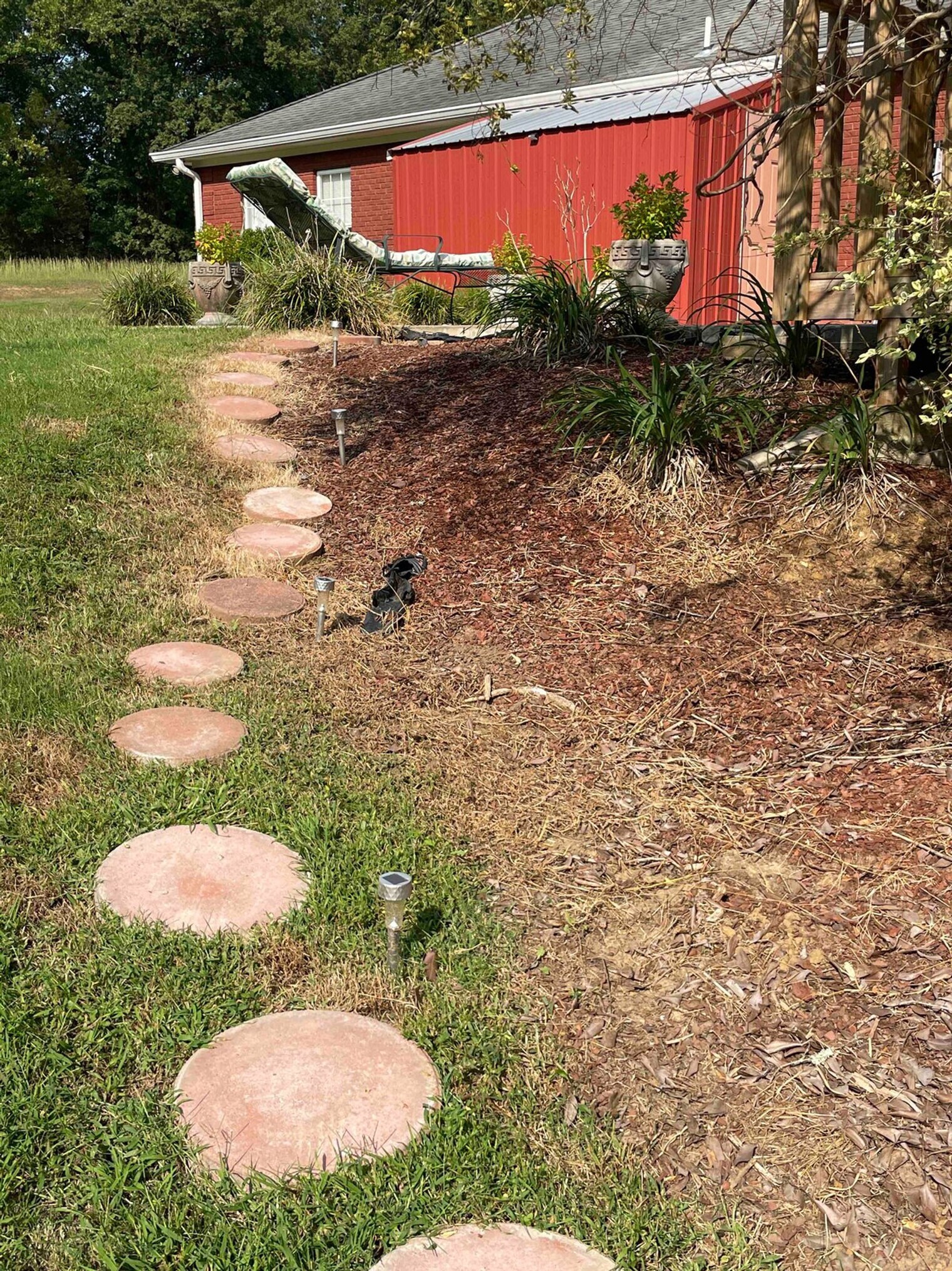 Building Photo - 176 Schools Dr