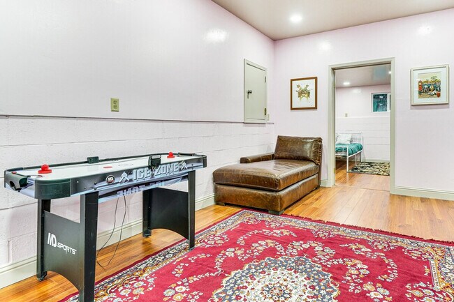 Building Photo - 17777 Camelot Ln