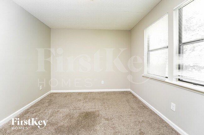 Building Photo - 3931 Springleaf Dr