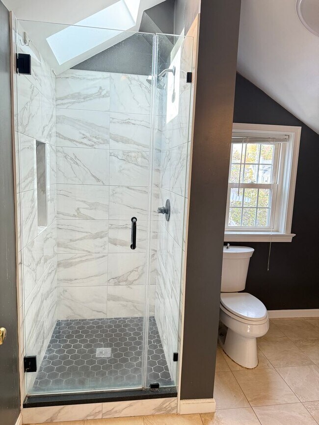 Building Photo - Charming 3-Bedroom Home in Silver Spring