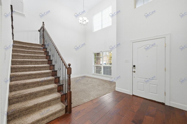 Building Photo - 3808 Hazelhurst Dr