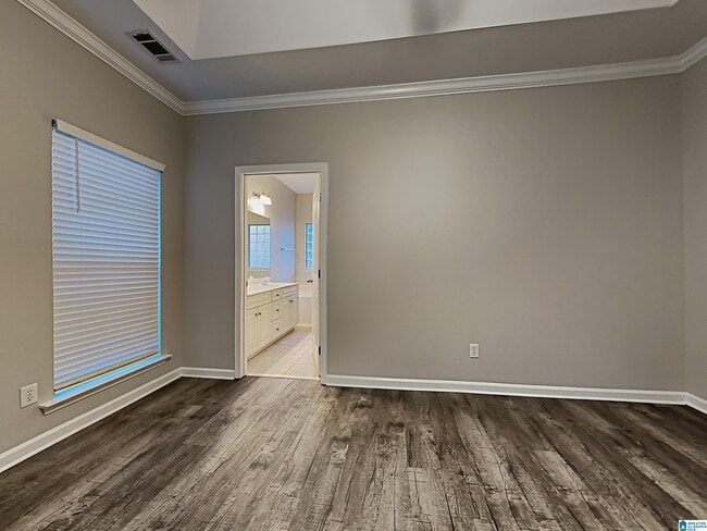 Building Photo - 2035 Shamrock Ln