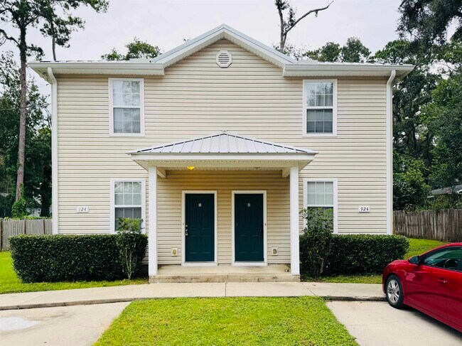 Primary Photo - 924 Ashburn Dr