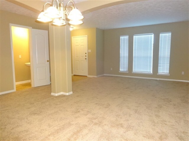 Building Photo - 32035 Annice Ln