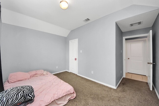 Building Photo - 3714 Tirranna Dr