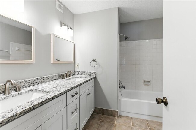 Building Photo - 17 Fair Haven Way