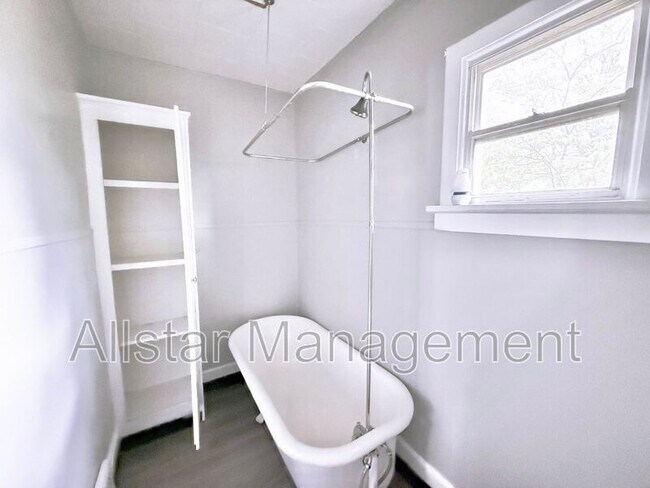 Building Photo - 6714 Worley Ave