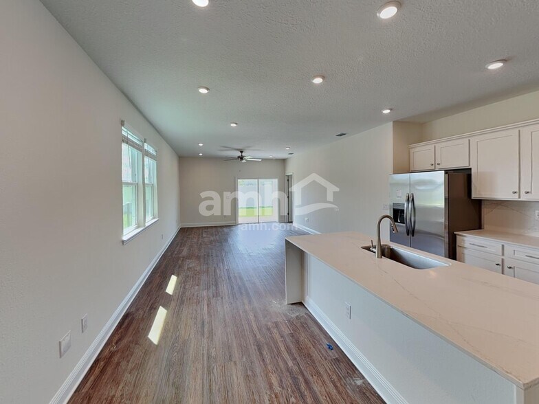 Building Photo - 375 Onate Cir