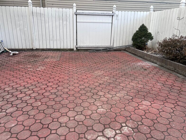 Building Photo - 510 17th St