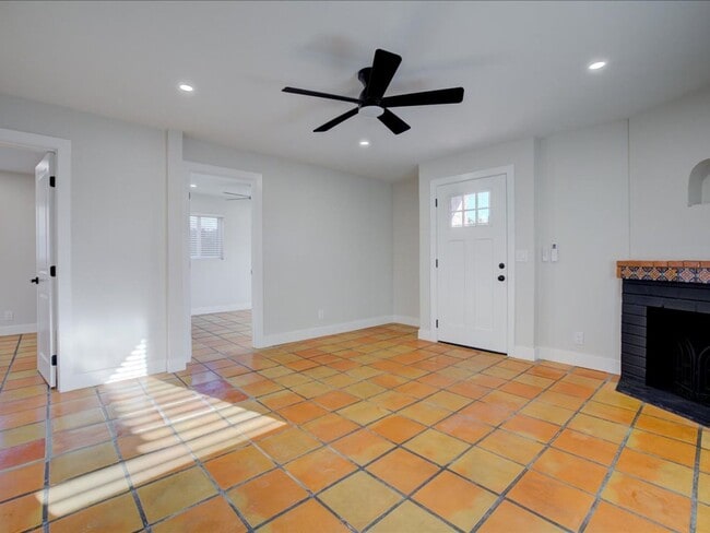 Building Photo - Cozy 2-Bedroom Home with Community Pool & Covered Parking