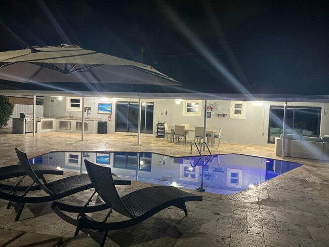 Building Photo - 1853 Florida Mango Rd