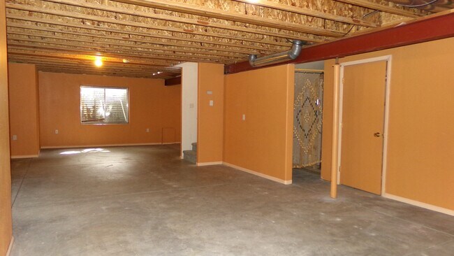 Building Photo - 217 Rock Bridge Ln