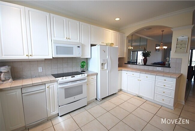 Building Photo - 111 Spencer Farlow Dr-