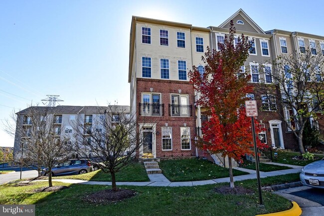 Building Photo - 2401 Rainswood Ln