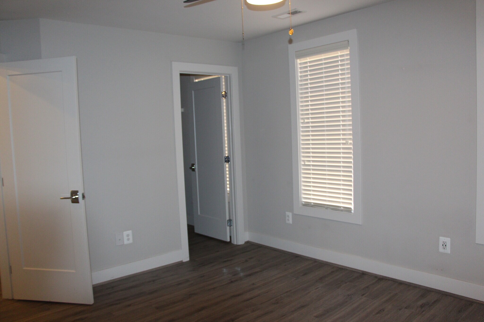 Building Photo - 904 N Buchanan Ct