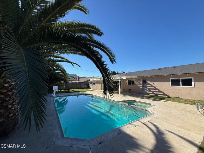 Building Photo - 216 Virginia Dr