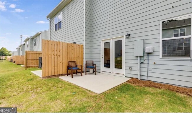 Building Photo - 312 Penn Sta Wy