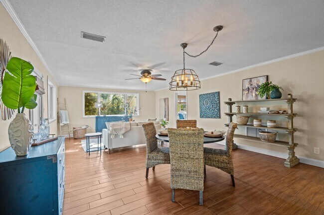 Building Photo - 146 Menendez Rd