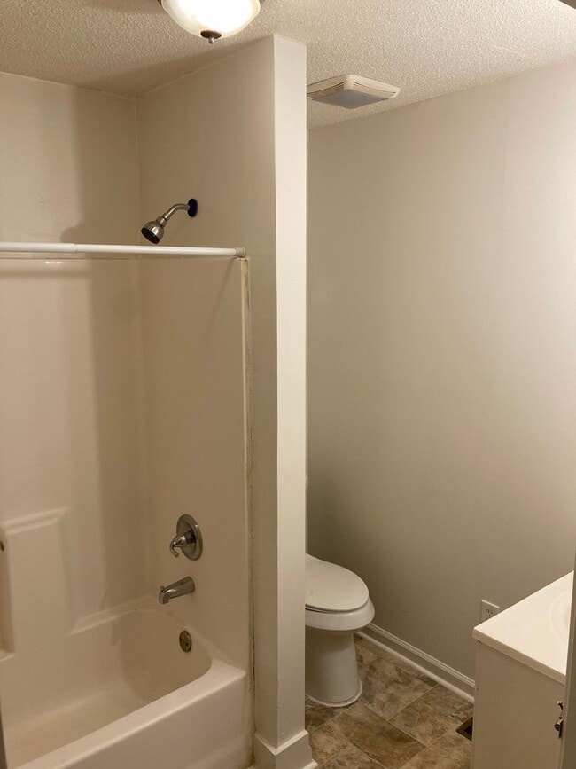 Building Photo - 224 Couper St NE