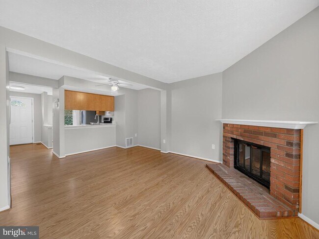 Building Photo - 7648 Fairbanks Ct