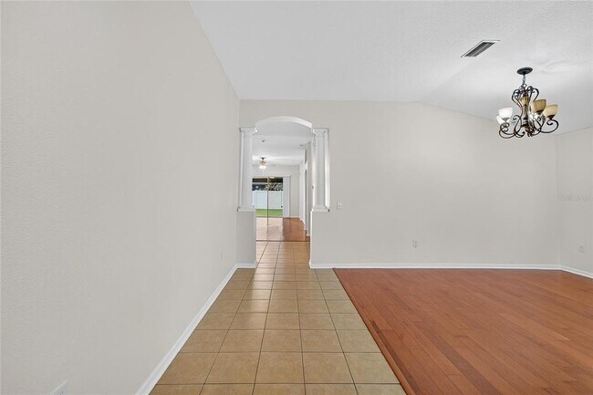 Building Photo - 431 Westchester Hills Ln